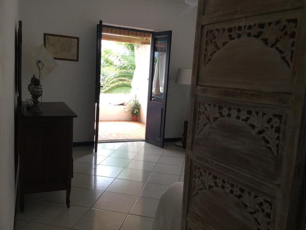 La Terrazza Sul Mare Apartment ซานตา มาริน่า ซาลินา ภายนอก รูปภาพ